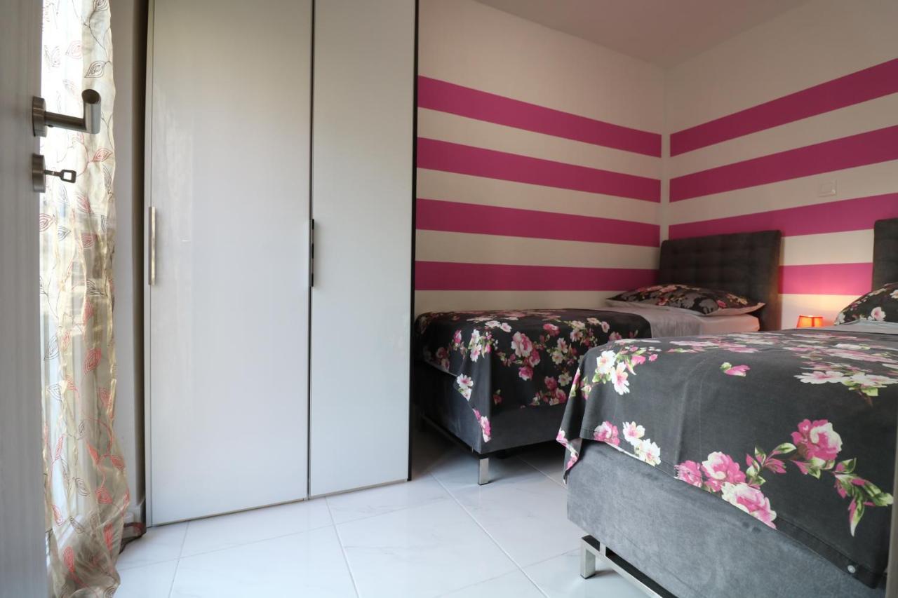 Sneky Apartment Pula Ngoại thất bức ảnh